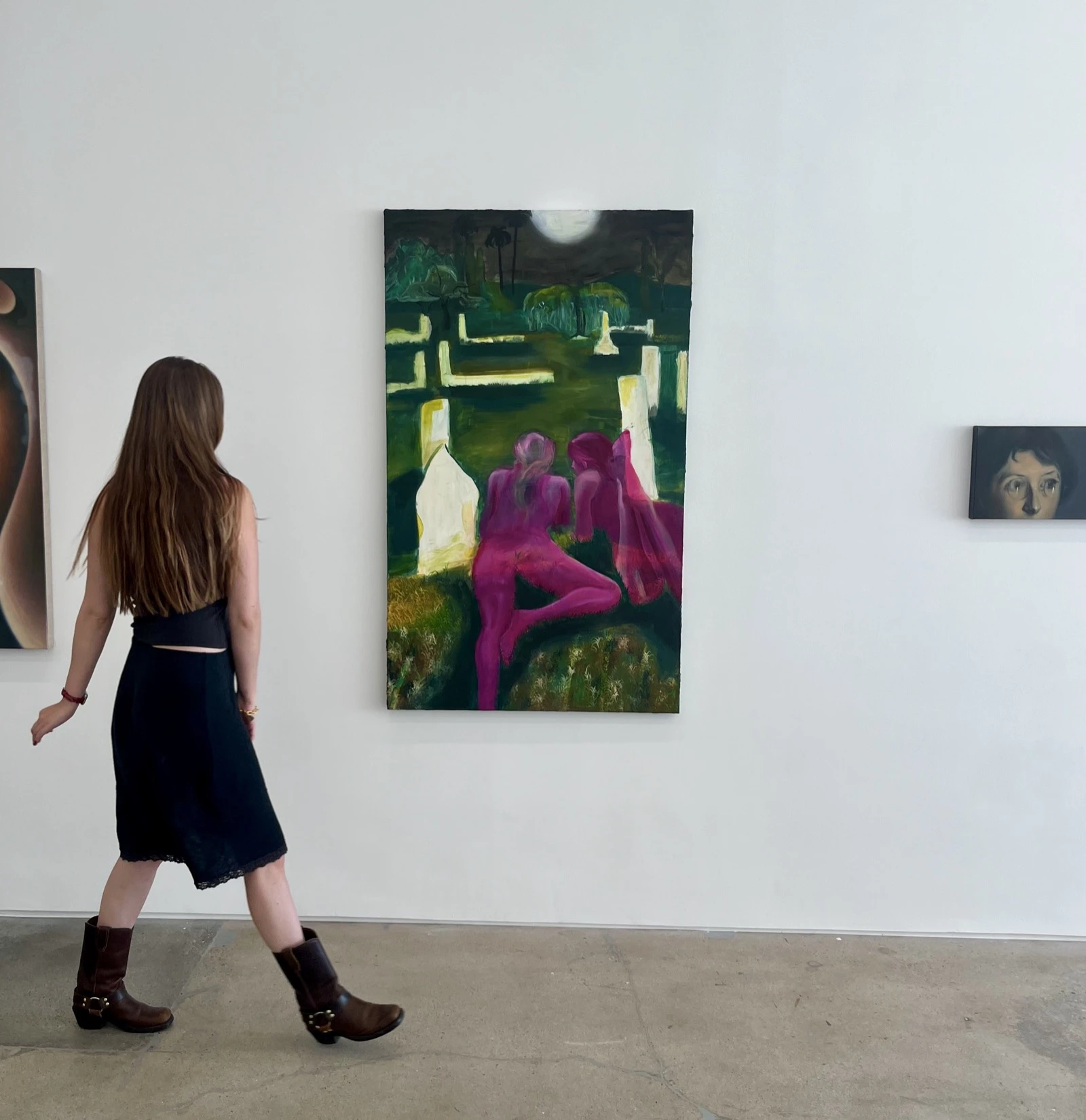 Gwynna Dille in gallery with painting